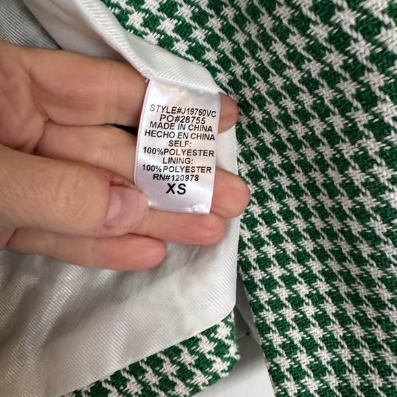 Entro Green Houndstooth Blazer with Gold Buttons - Picture 5 of 6